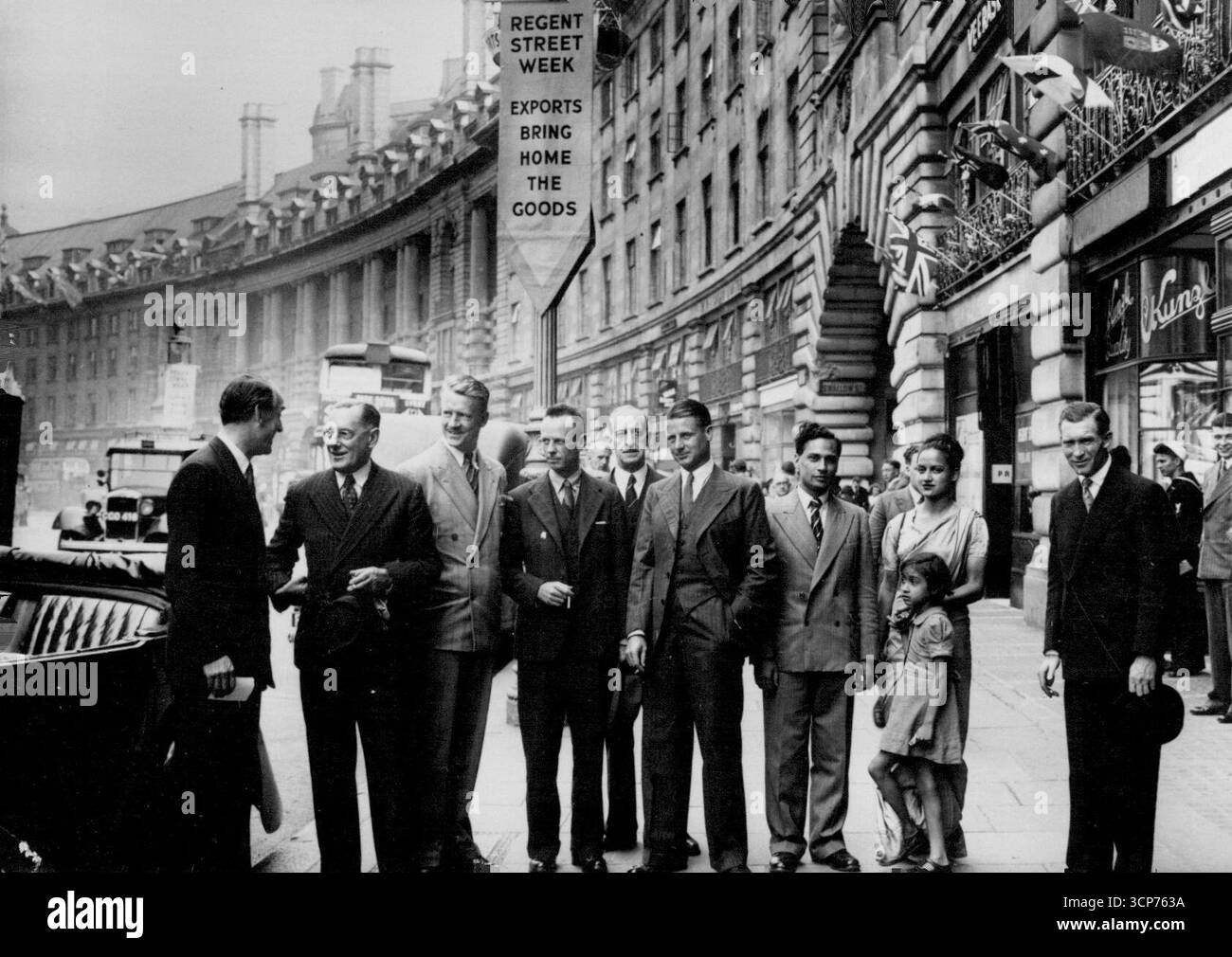 Regent street london archive hi-res stock photography and images
