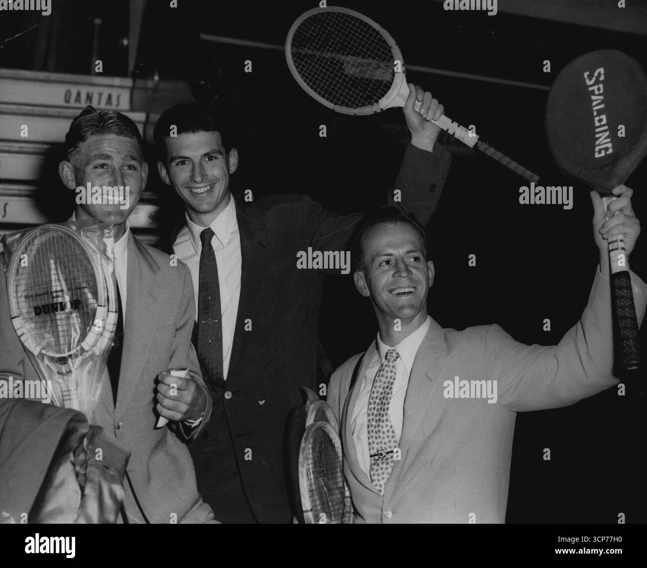 Photo Historique Originale Du Tournoi De Wimbledon 1955 - Lewis Hoad (1)