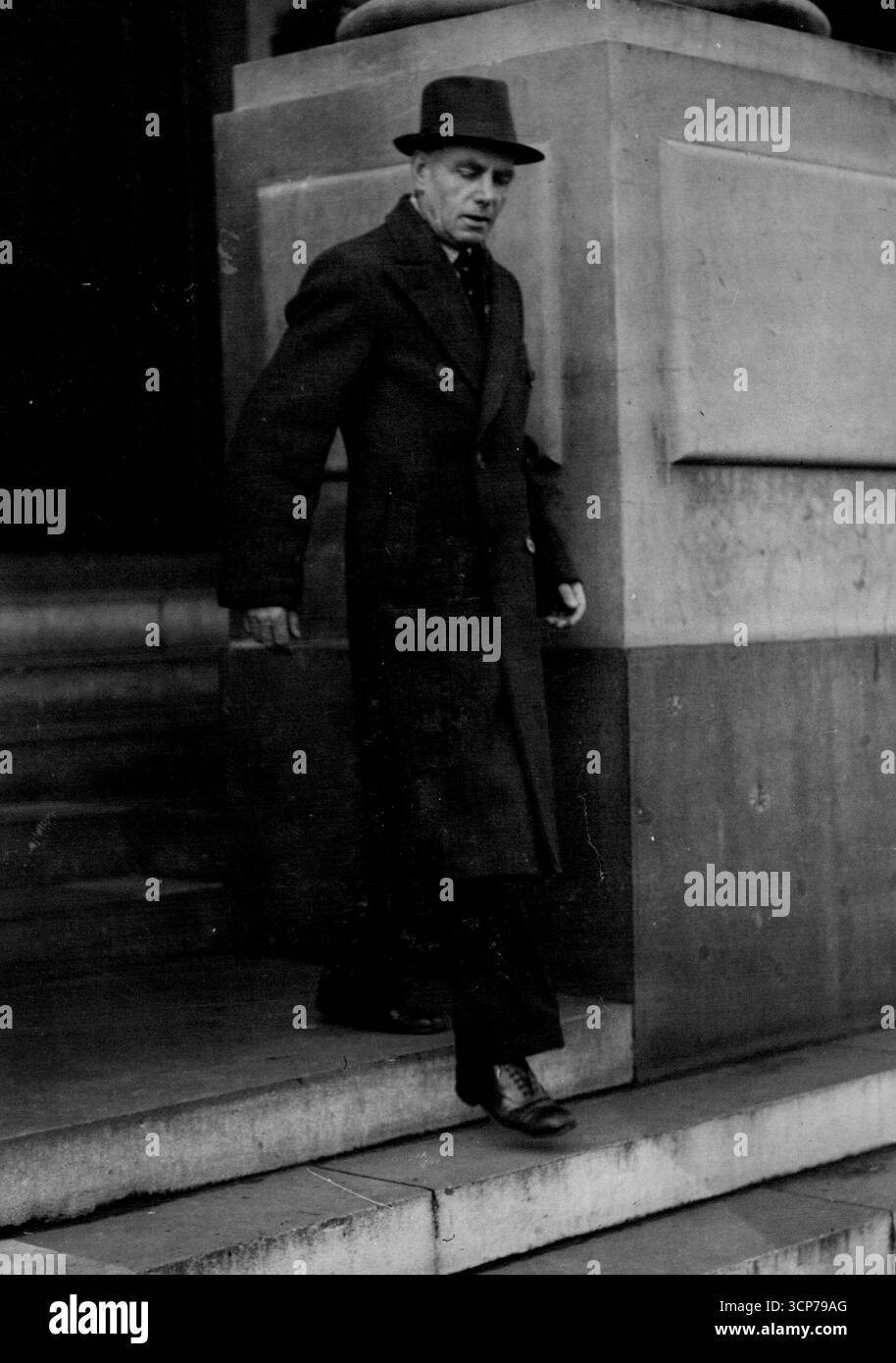 Hurried to Canberra.Mr. George Curtin, brother of the late Prime Minister, who is union official, hurrying from the Trades Hall today to catch the plane to Canberra. July 10, 1945. Stock Photo