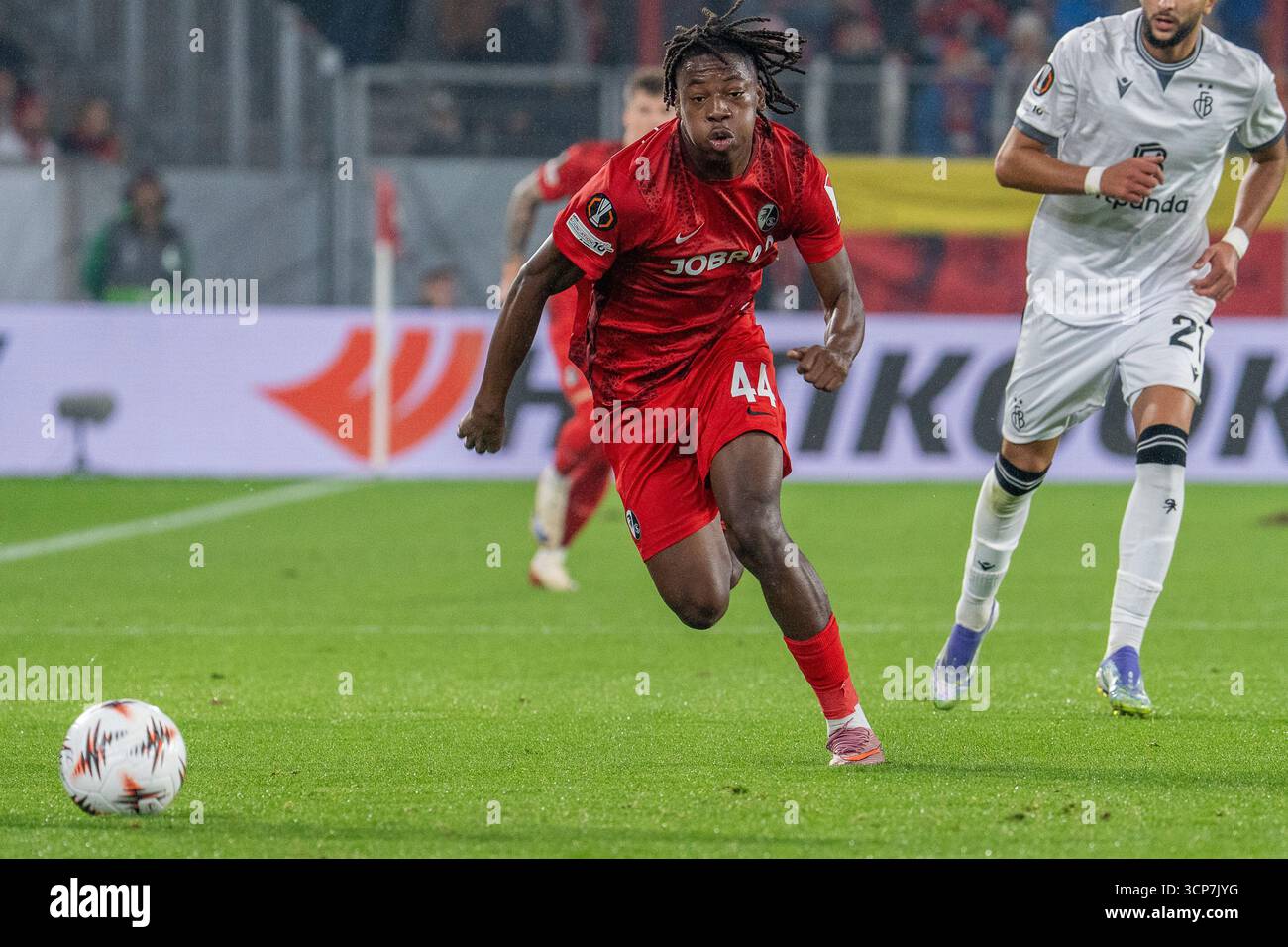 freiburg-germany-september-24th-2025-johan-manzambi-44-sc-freiburg