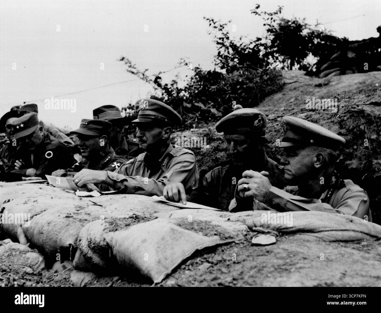 Eighth army in korea Black and White Stock Photos & Images - Alamy