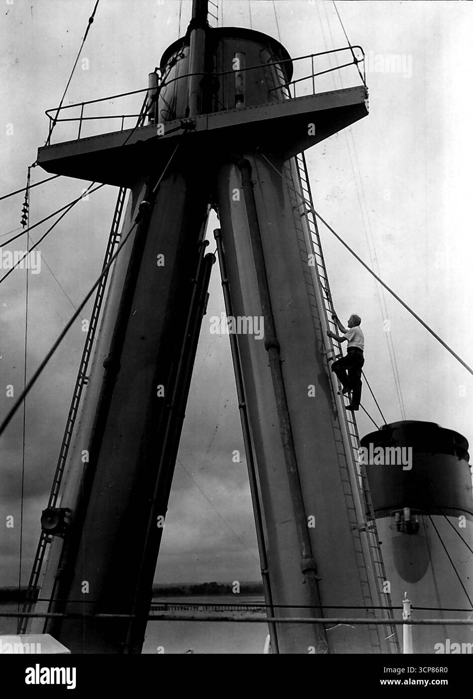 Rebuilt Liner Has 'Bipod' Funnel -- The striking form of the New ...