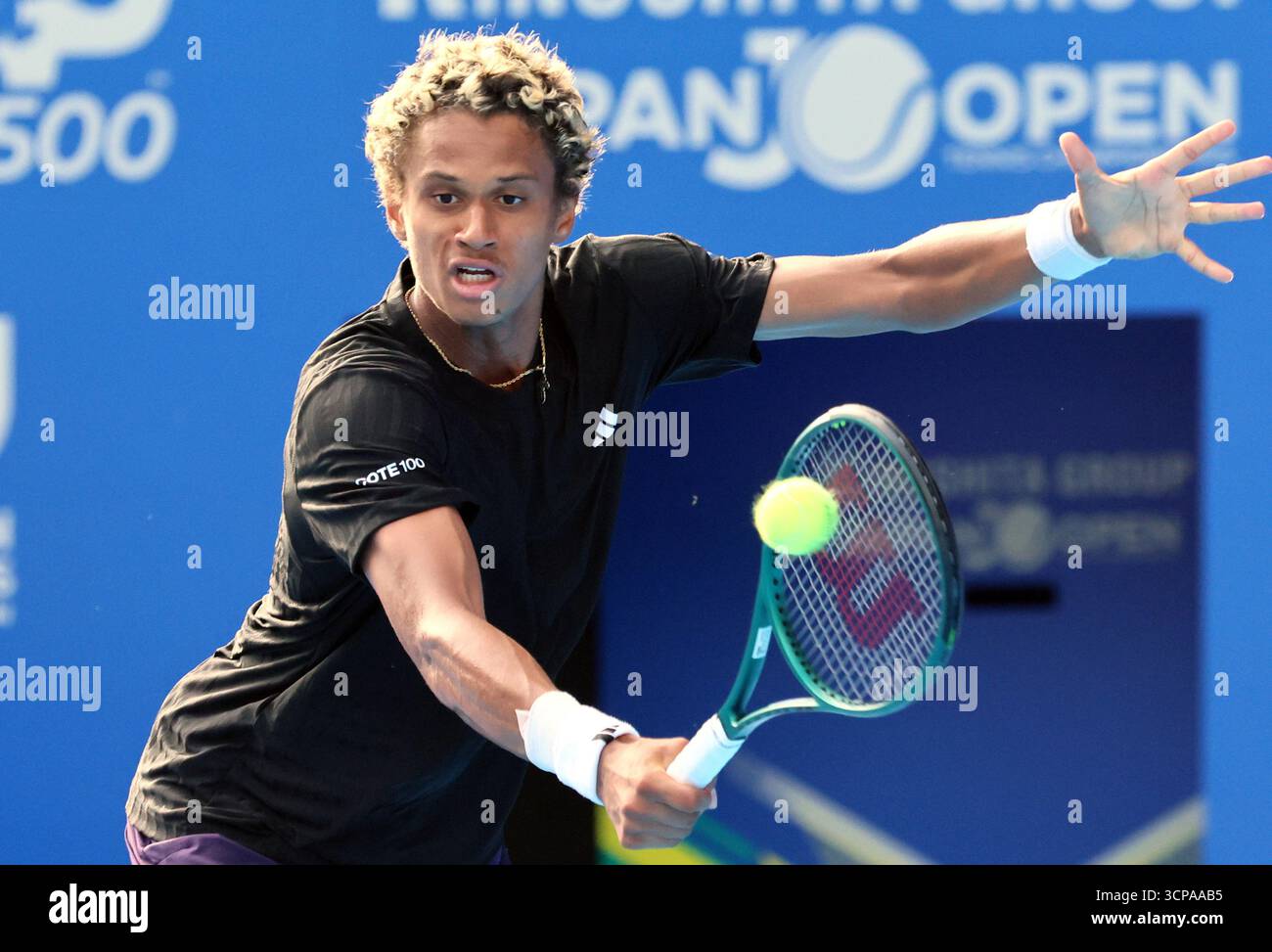 September 25, 2025, Tokyo, Japan gabriel Diallo of Canad returns the