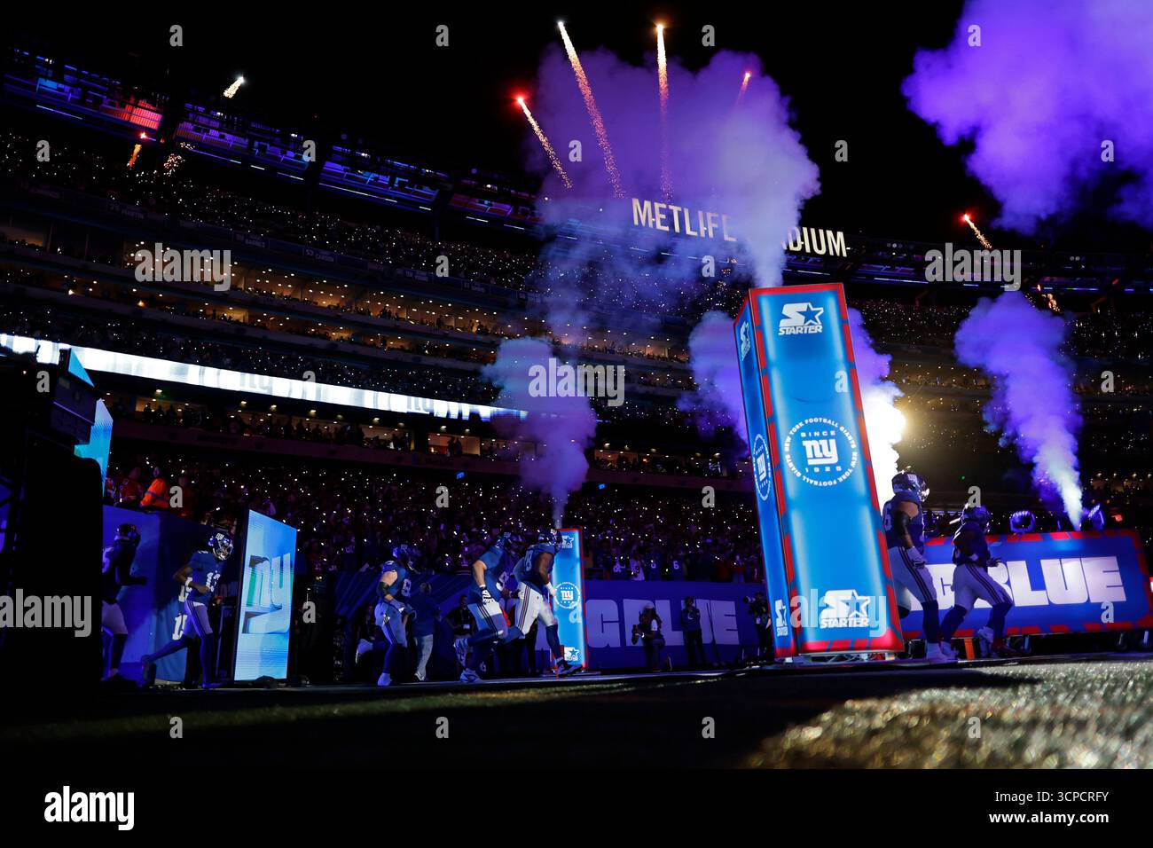 The New York Giants Take The Field During An NFL Football Game Against The New York Giants Take The Field During An Nfl Football Game Against The Kansas City Chiefs Sunday Sept 21 2025 In East Rutherford Nj Ap Photoadam Hunger 3CPCRFY