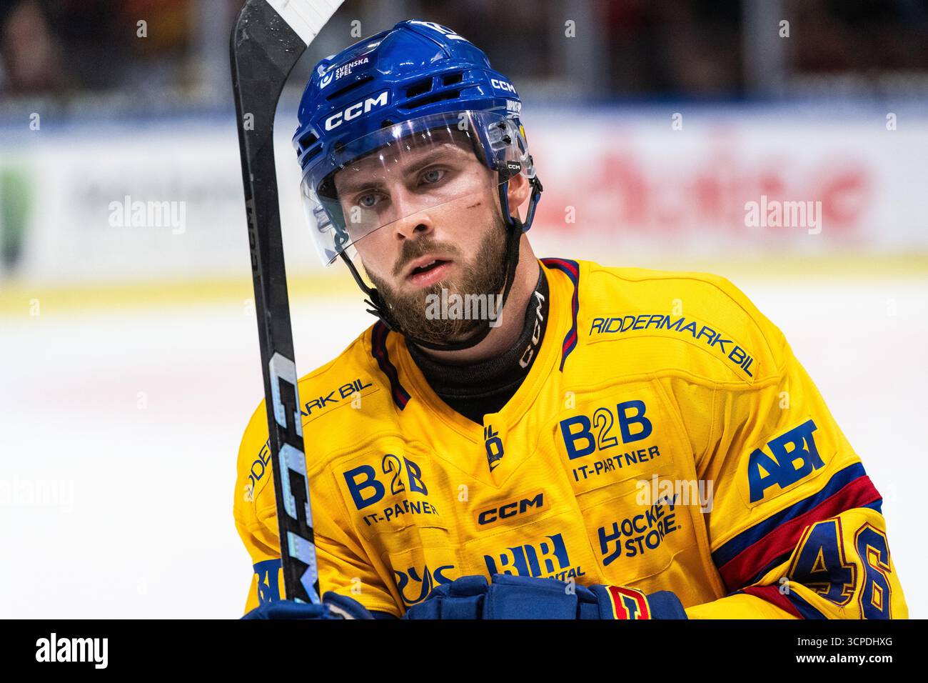 250925 Djurgårdens Albin Grewe under ishockeymatchen i SHL mellan Luleå ...