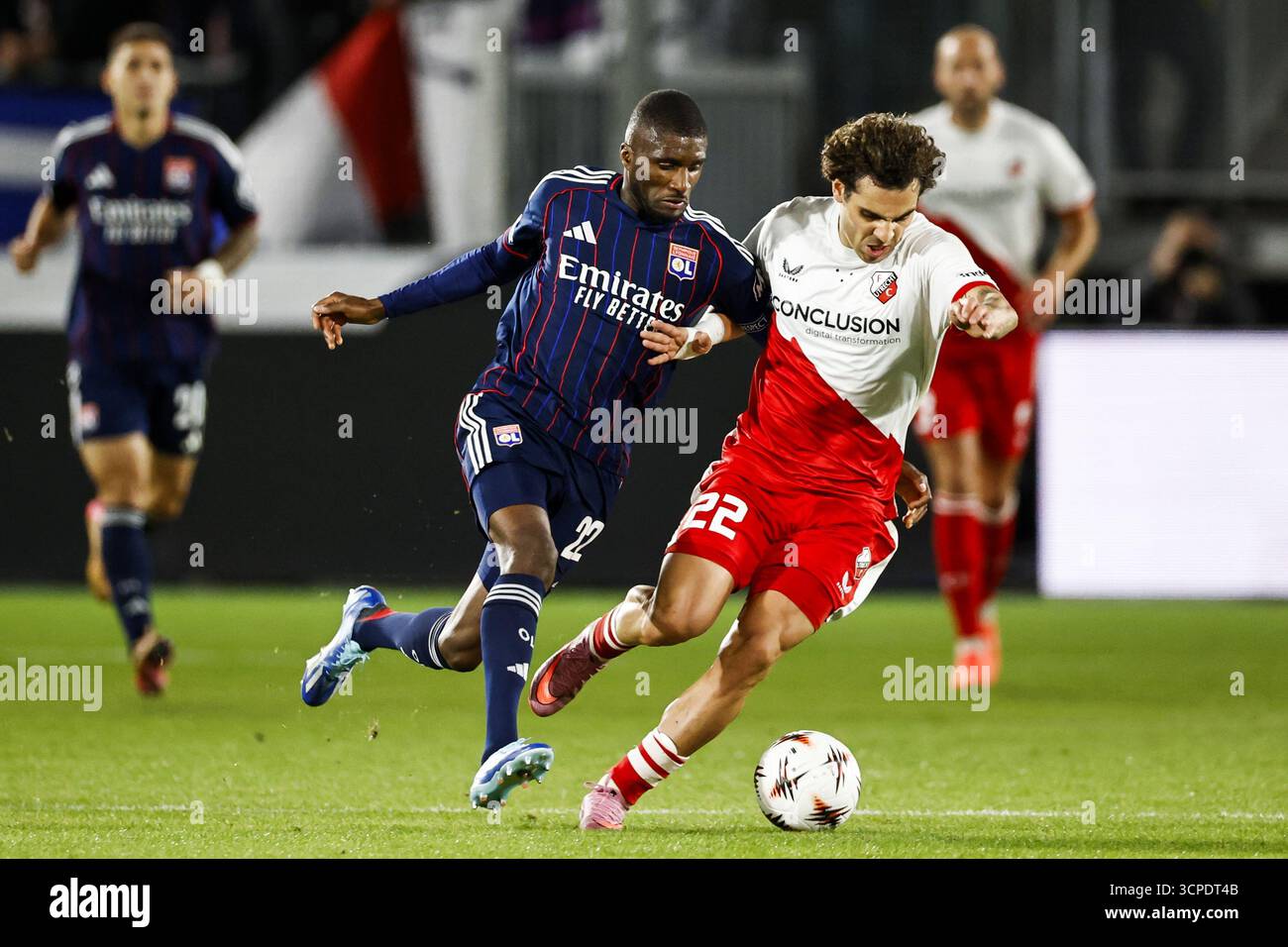 UTRECHT - (l-r) Clinton Mata of Olympique Lyonnais, Miguel Rodriguez of ...