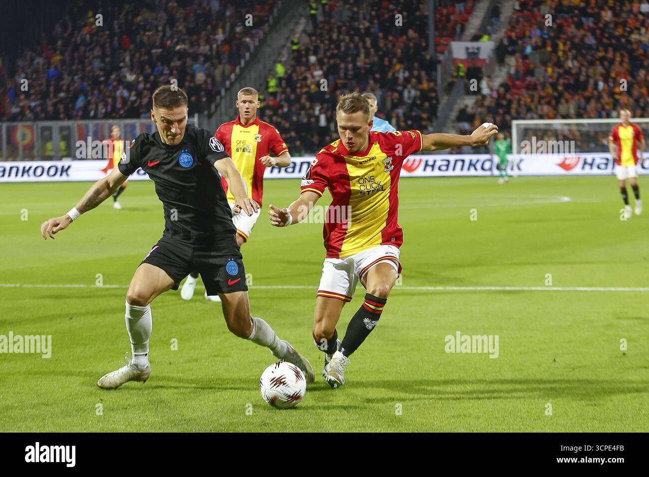 ]DEVENTER , 25-09-2025 , Stadium De Adelaarshorst , season 2025 / 2026 ...