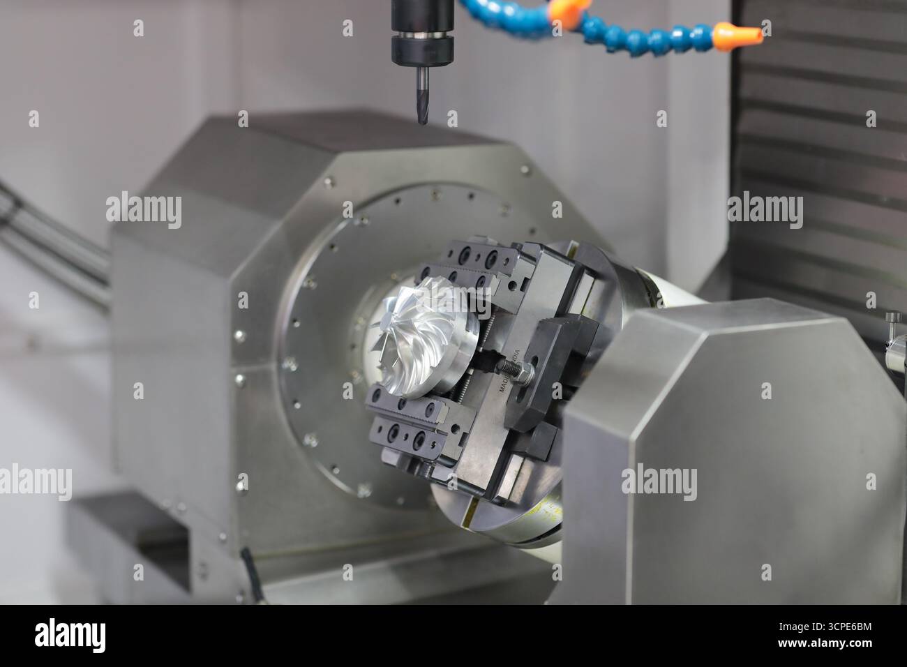 5 axis rotary table hi-res stock photography and images - Alamy