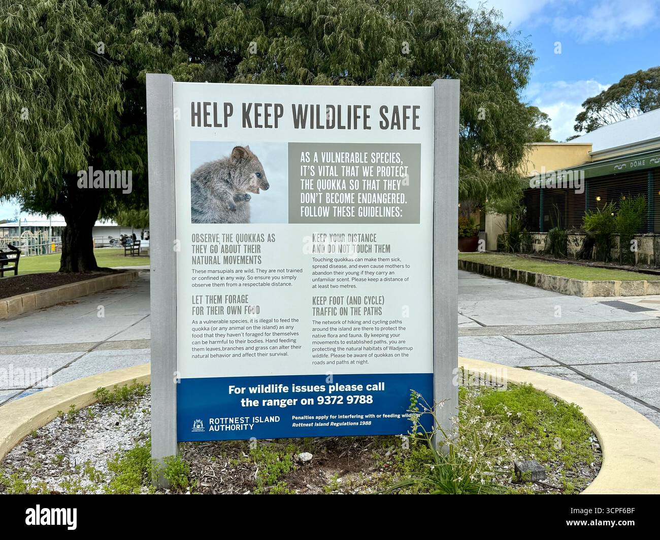 15 September 2025, Australia, Rottnest Island: A sign on Rottnest ...