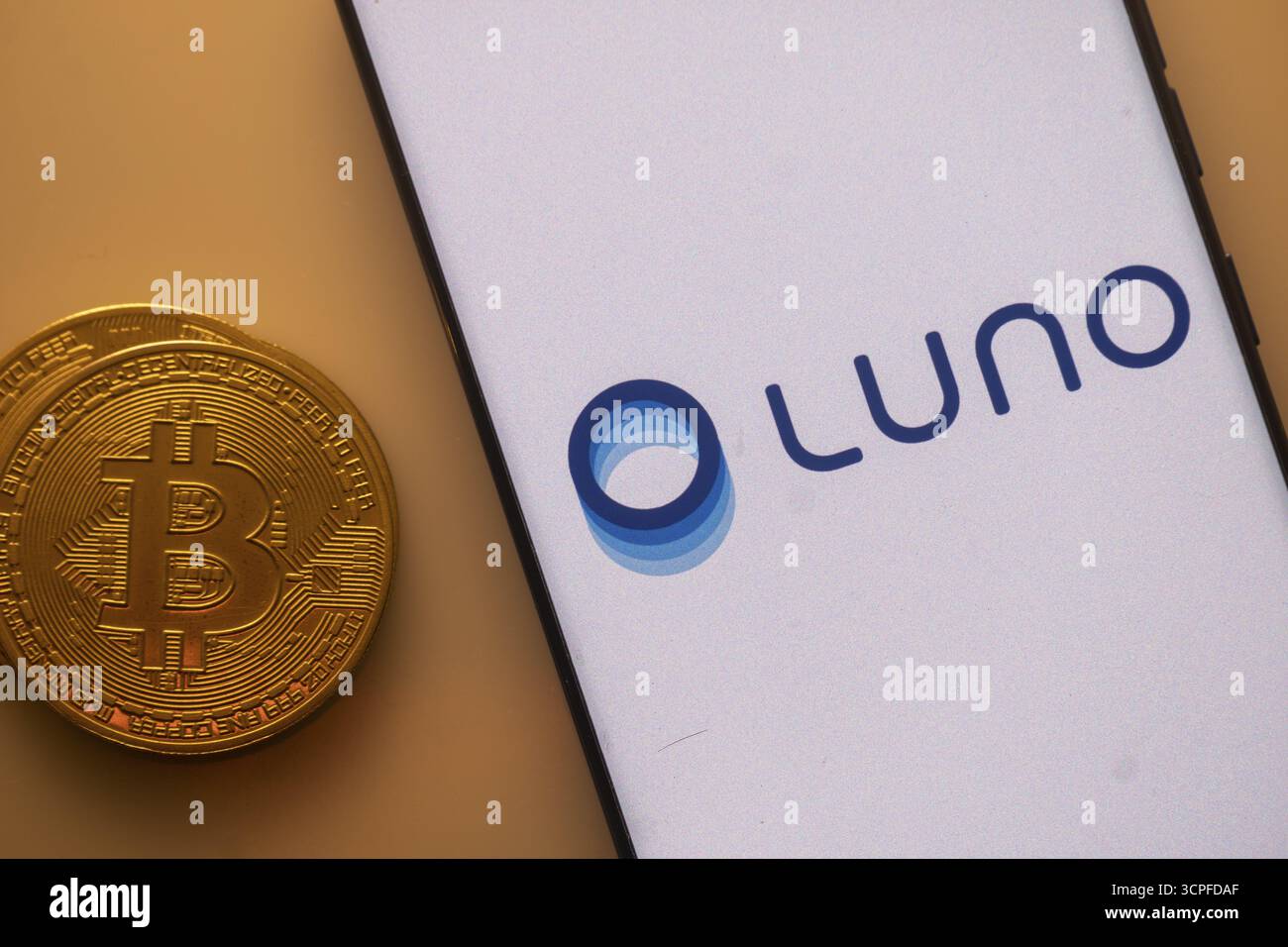 Luno and bitcoin hi-res stock photography and images - Alamy