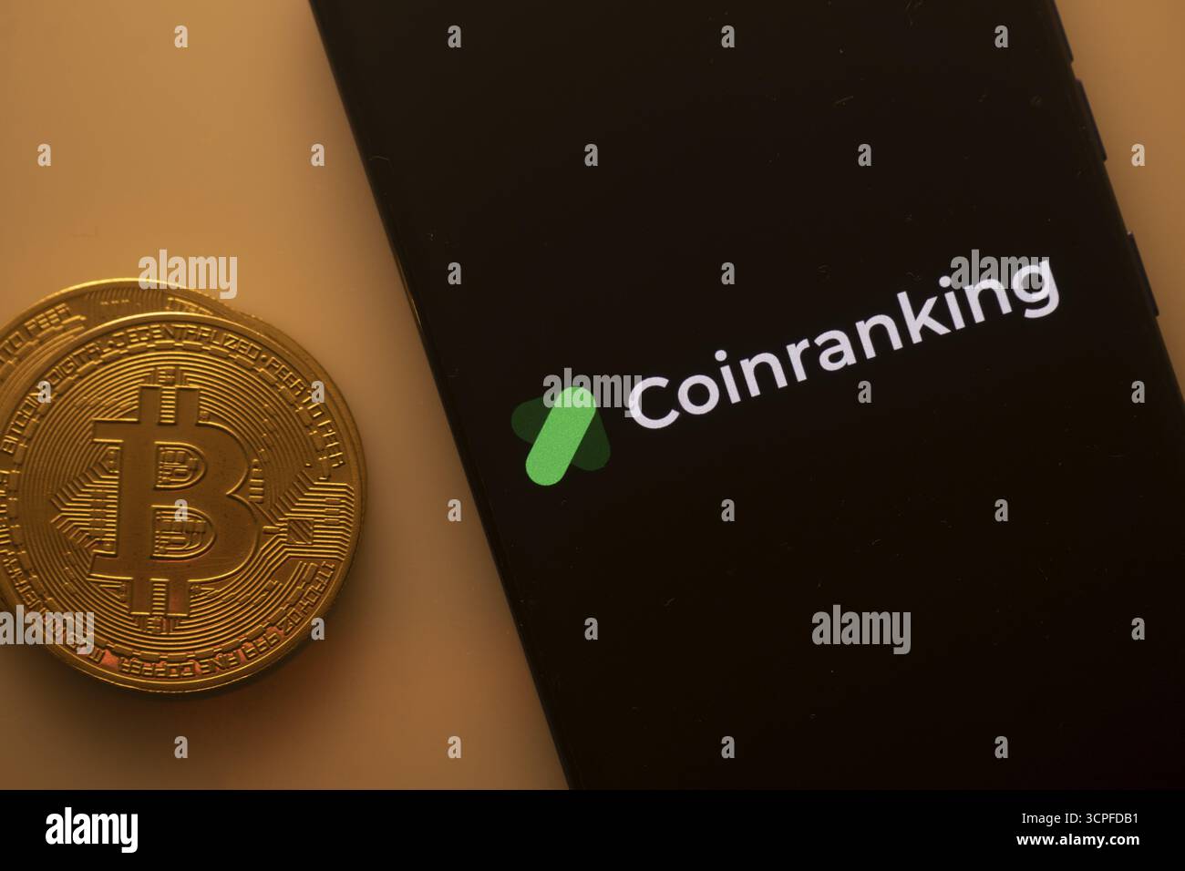 Bitcoin logo green hi-res stock photography and images - Alamy