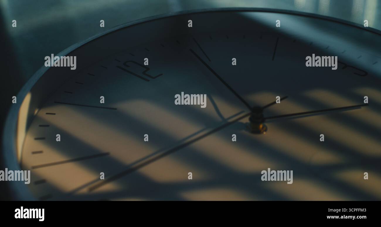 Time lapse movement clock hands hi-res stock photography and images - Alamy