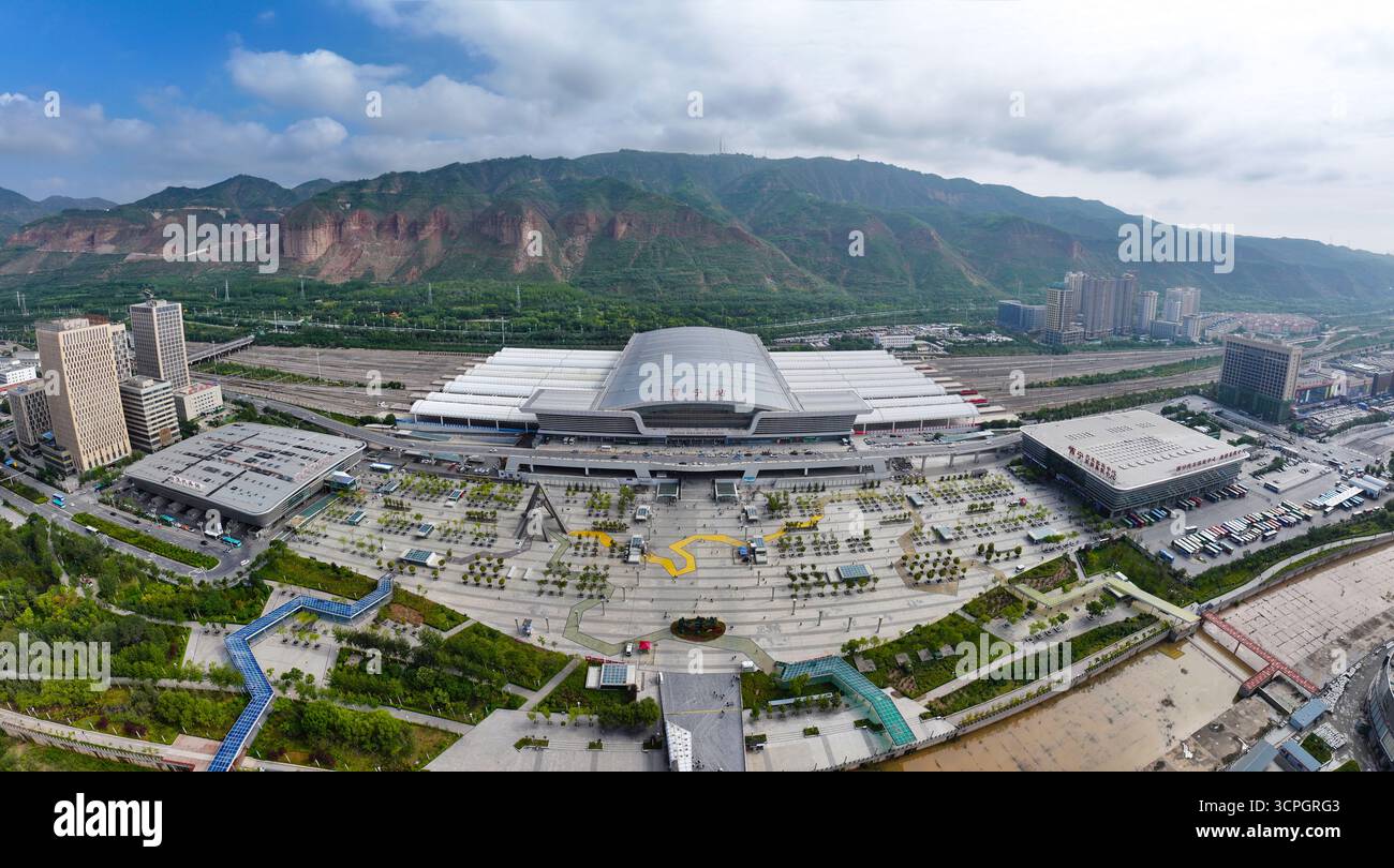 Xining Lanqing railway hi-res stock photography and images - Alamy