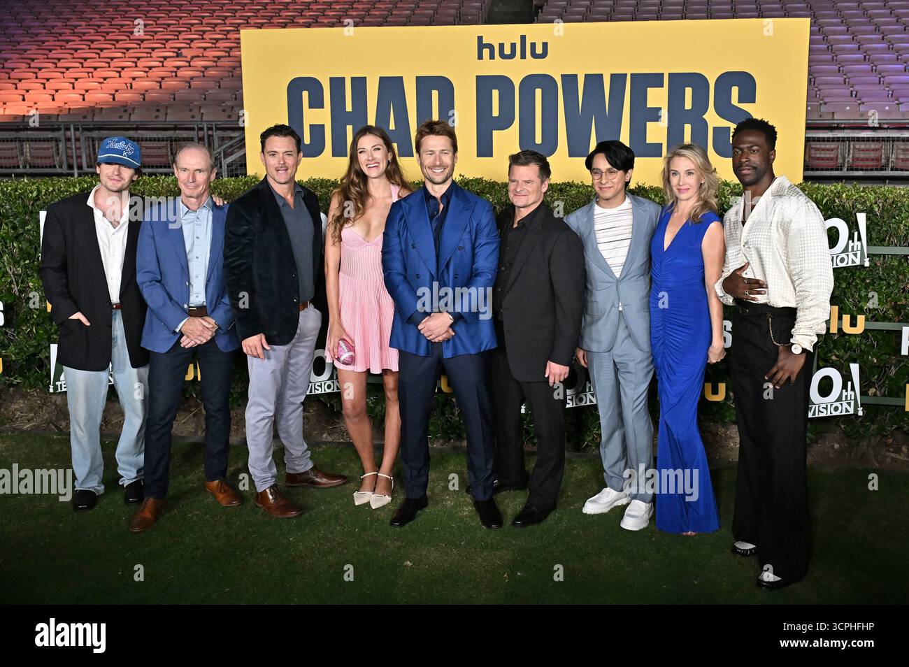 Quentin Perry Colton Ryan, Toby Huss, Clayne Crawford, Perry Mattfeld, Glen Powell ...