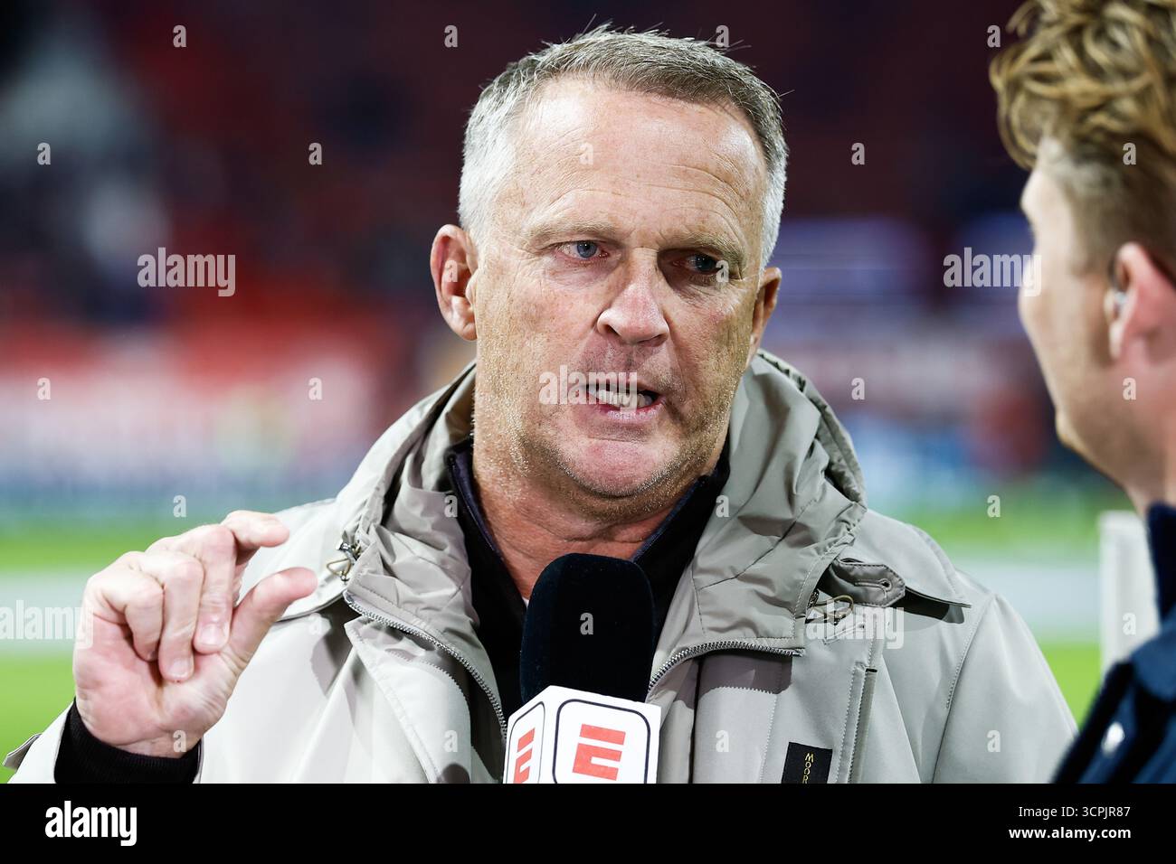 John van den Brom: René van der Gijp Reveals Why FC Twente and AZ Wanted a Change