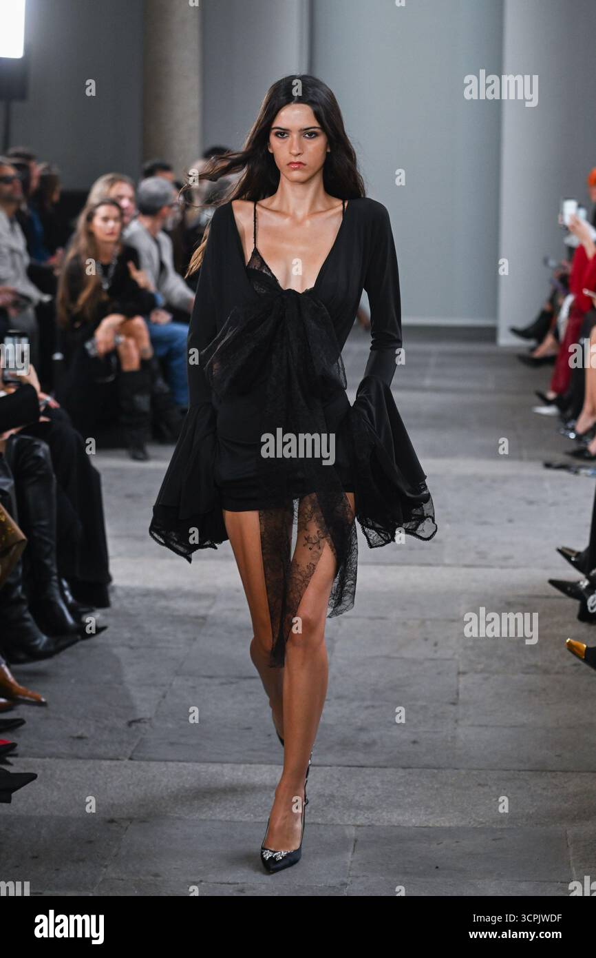 Milan, Milan Women's Fashion Week Spring/Summer 2026 - Women's Fashion ...