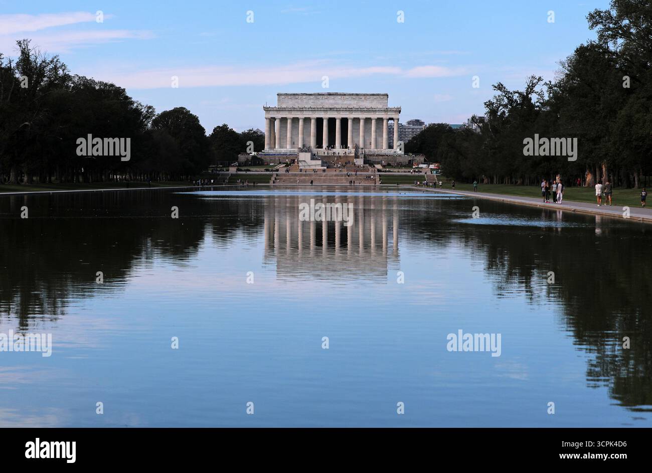 The Lincoln Memorial is reflected in the reflecting pool, Friday, Sept ...