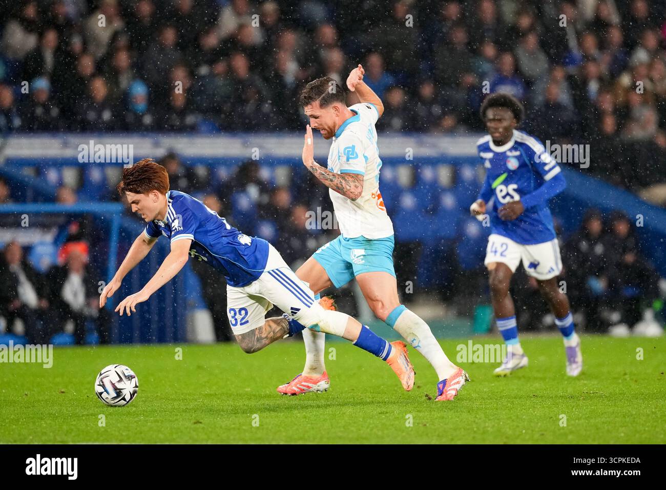 32-valentin-barco-rcsa-23-pierre-emile-hojbjerg-om-during-the