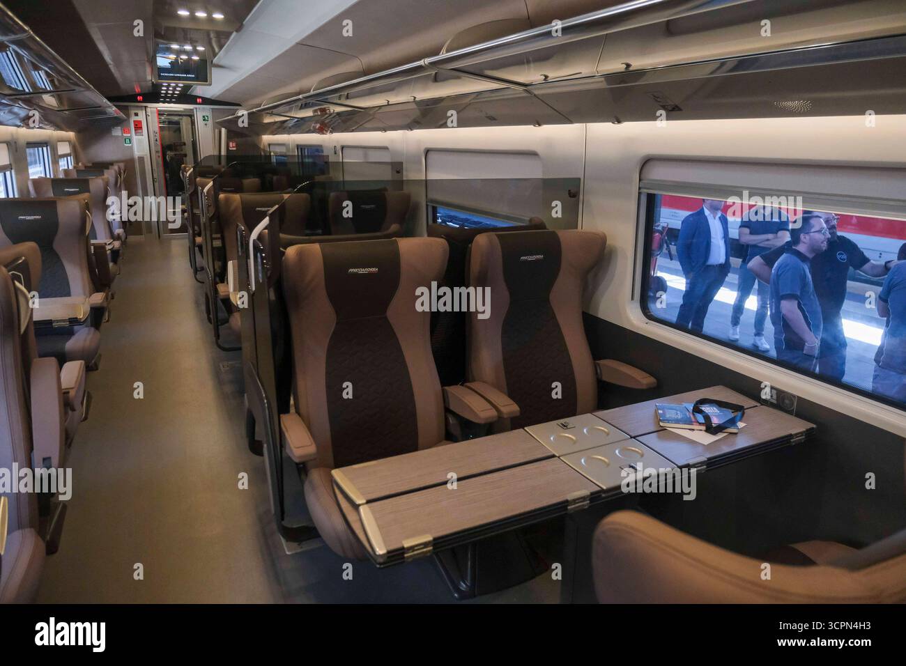 Next-Generation Frecciarossa 1000 The new generation Frecciarossa 1000 ...