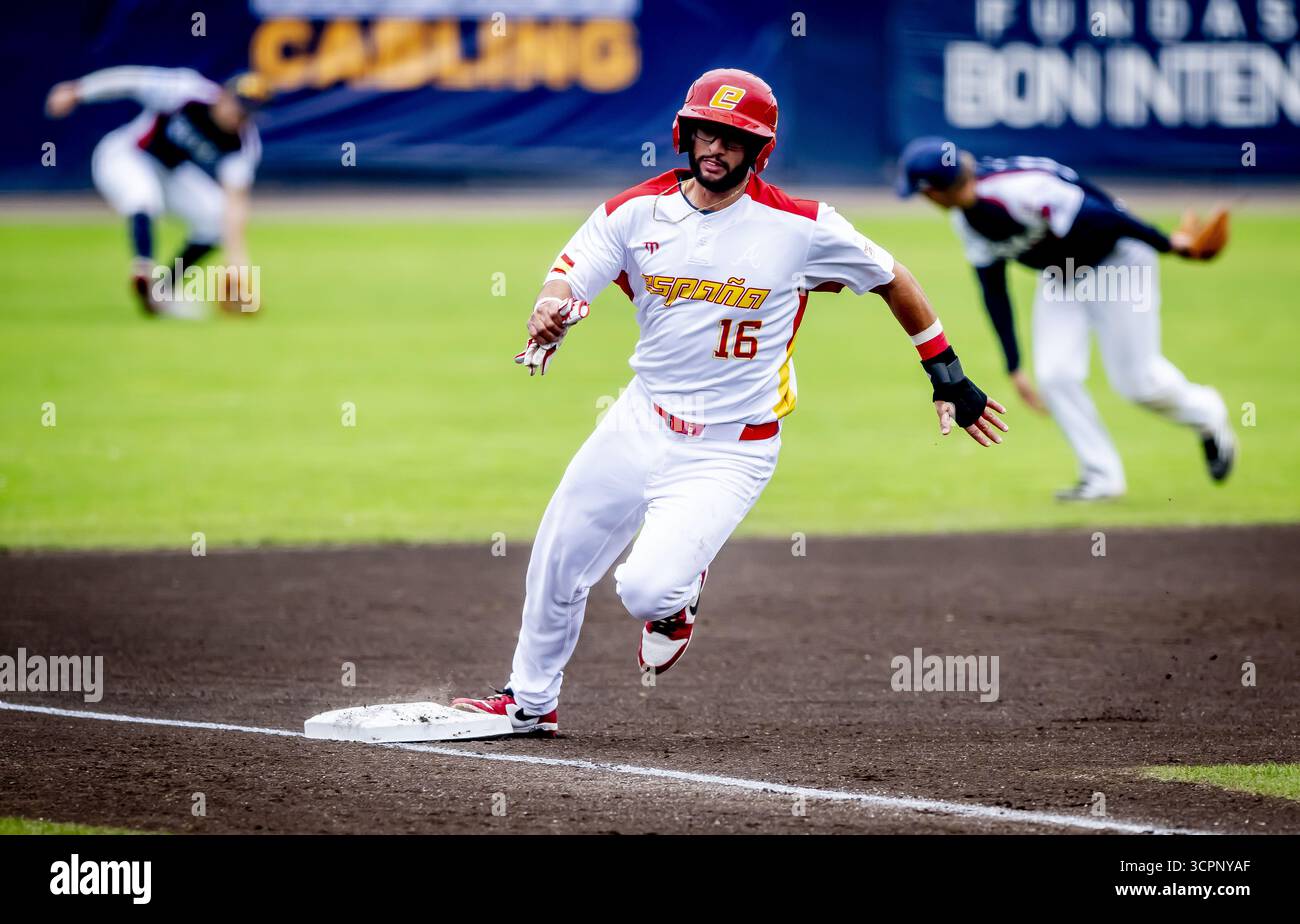 ROTTERDAM - Baseball player Ustariz Jesus of Spain in action against ...