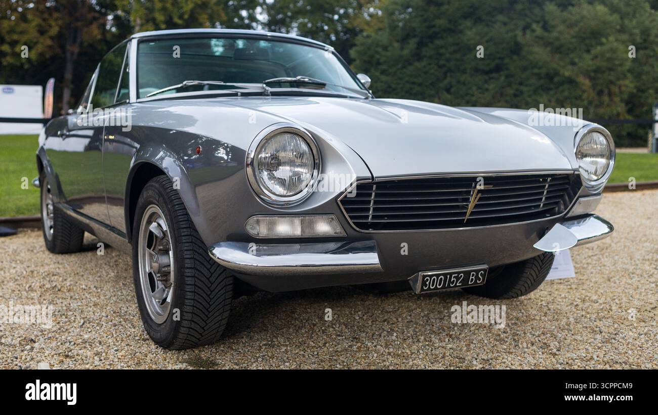ヨーレイカ　タオス2TF　　レア　ビンテージ 124 tjaarda targa hi-res stock photography and images - Alamy