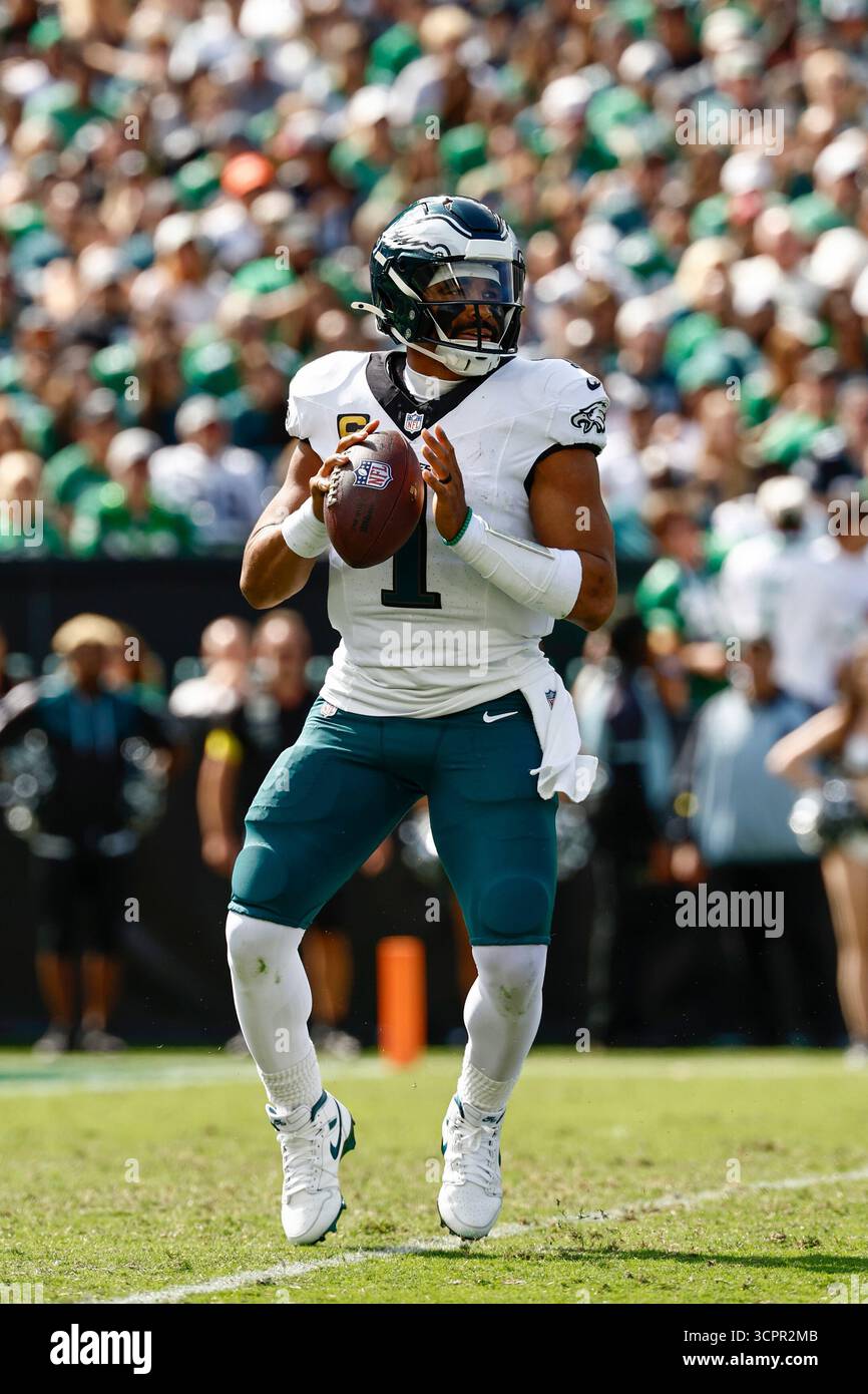 Philadelphia Eagles quarterback Jalen Hurts drops back to pass against ...