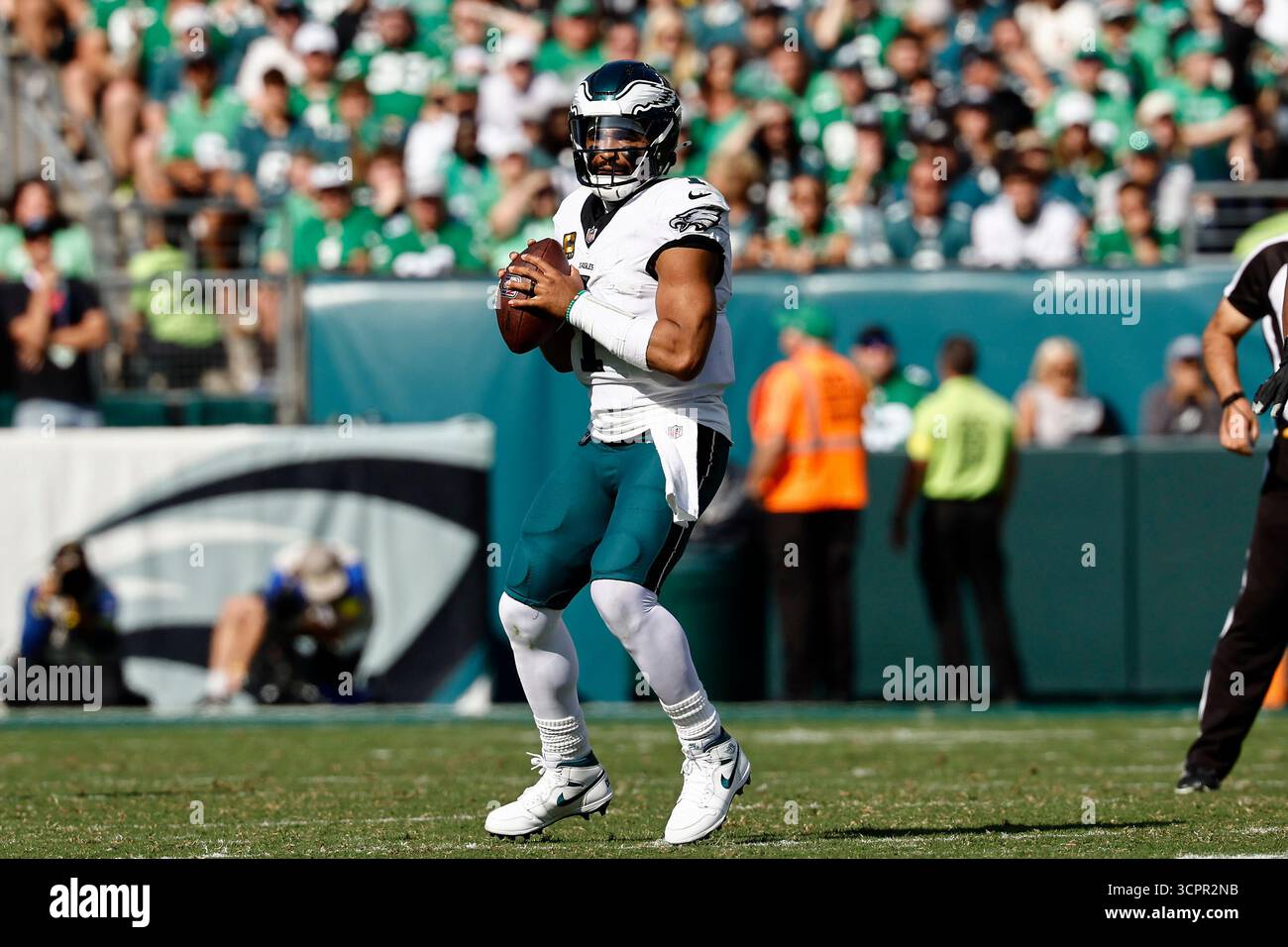 Philadelphia Eagles quarterback Jalen Hurts drops back to pass against ...