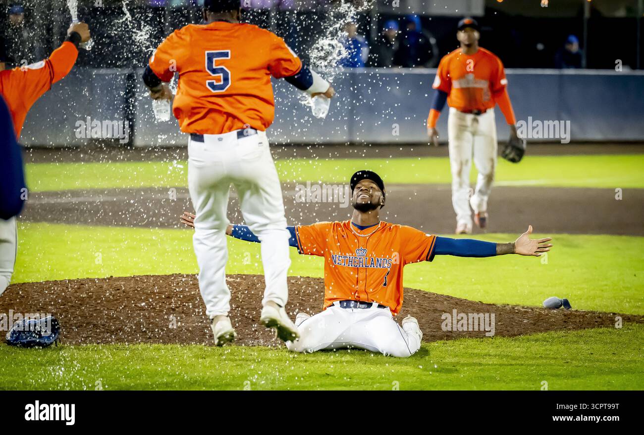 ROTTERDAM - Dutch baseball players celebrate in action against Italy ...