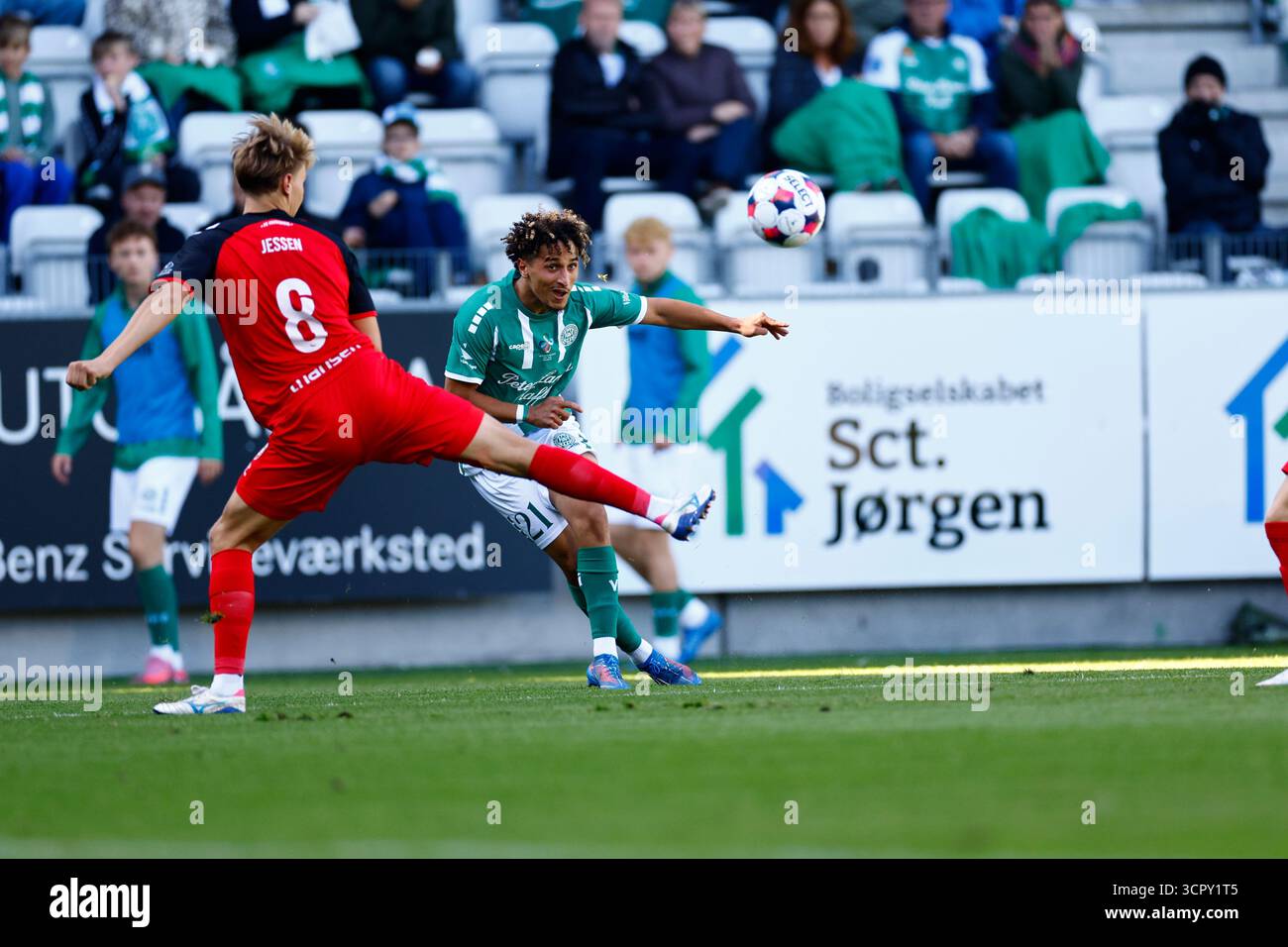 Viborg, Denmark. 28th Sep, 2025. Superligakampen mellem Viborg FF og FC ...