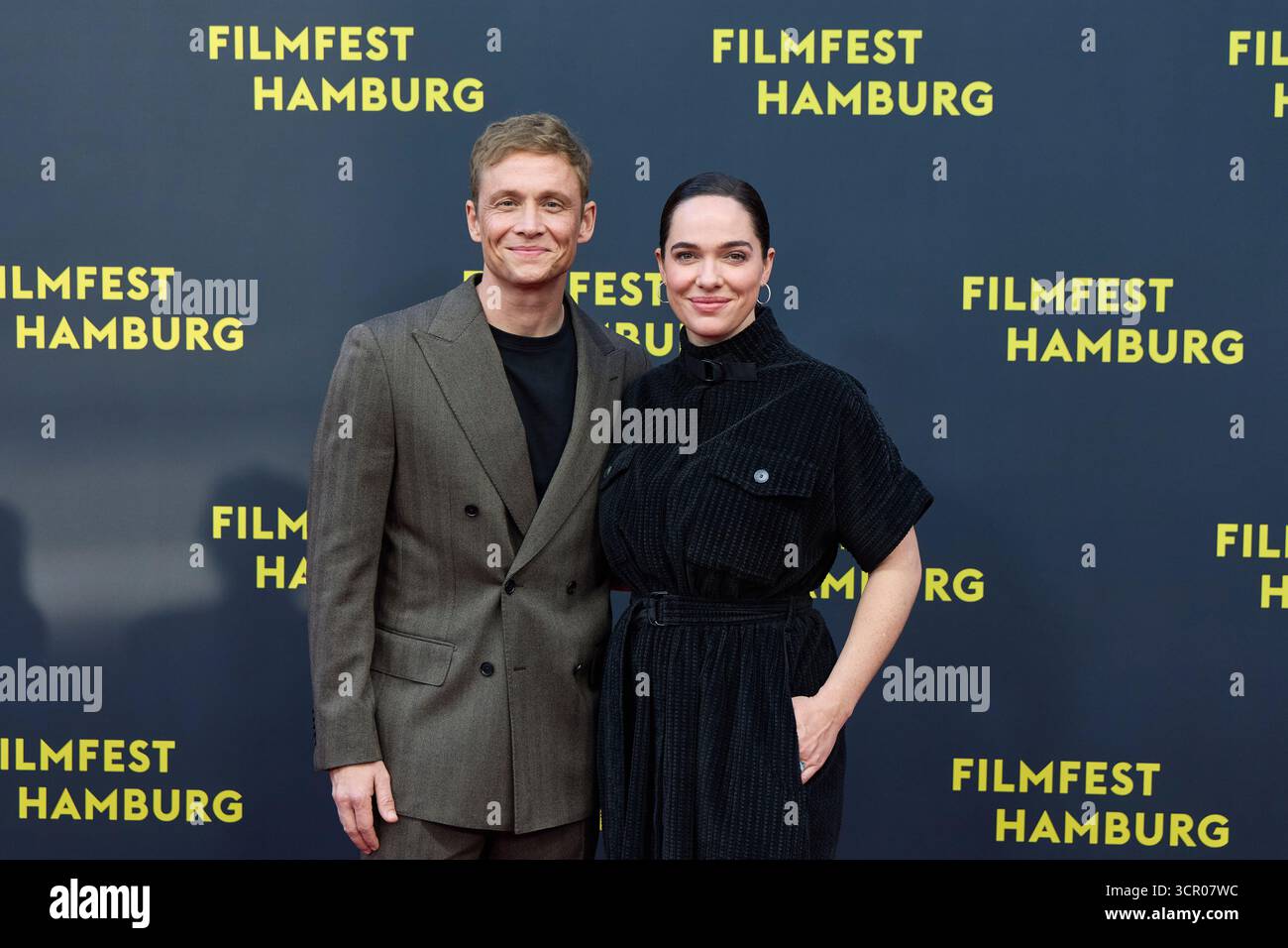 Hamburg, Germany. 28th Sep, 2025. Actors Matthias Schweighöfer and ...