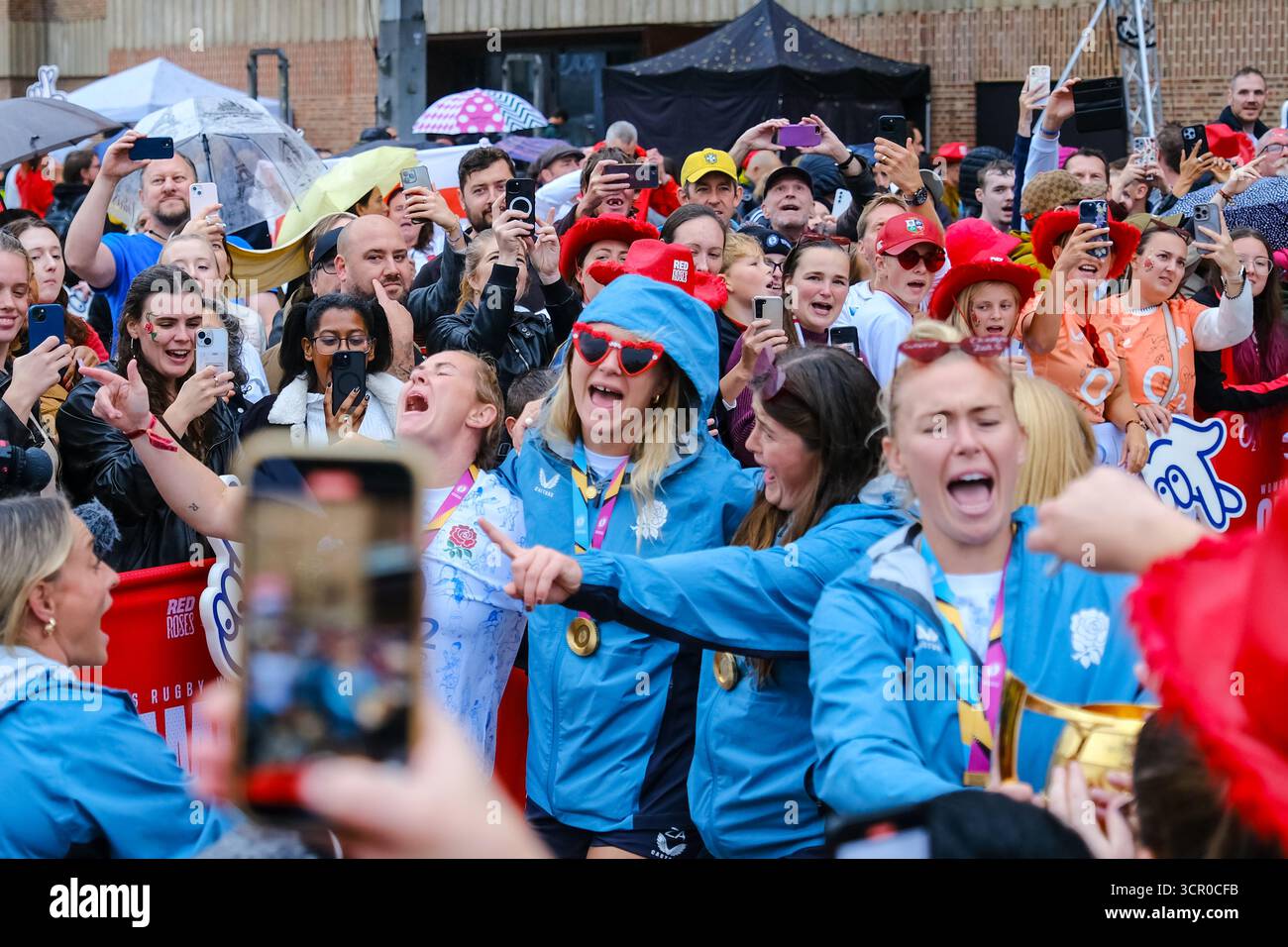 Red roses team rugby womens world cup hi-res stock photography and ...