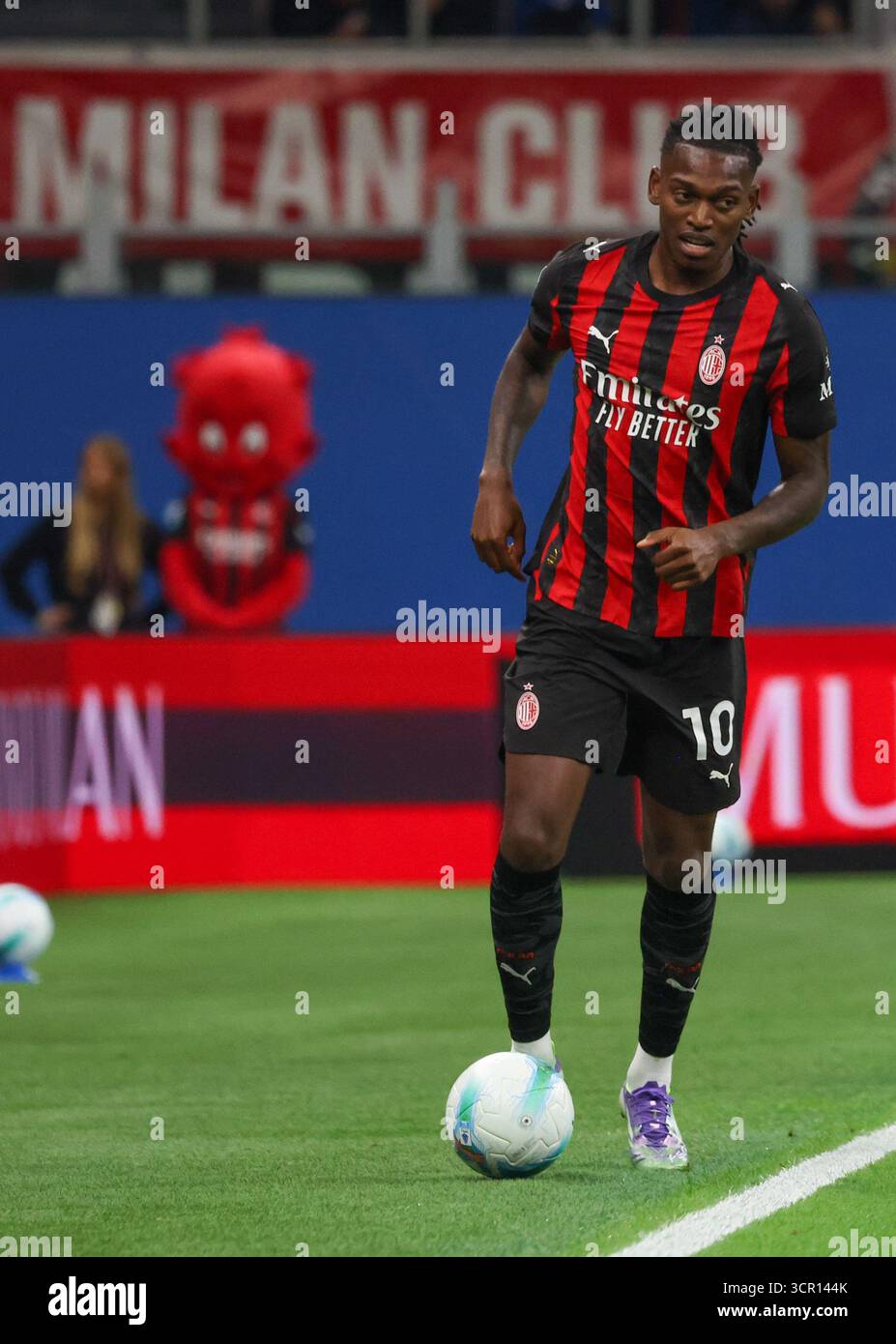 De Bruyne vs Leao — The Player Who Redefines Control in 2026