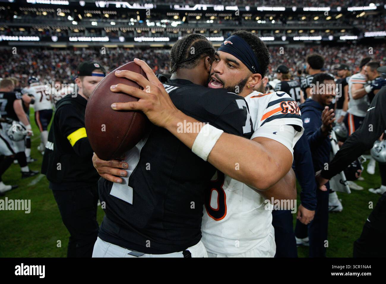 Chicago Bears quarterback Caleb Williams (18) and Las Vegas Raiders ...