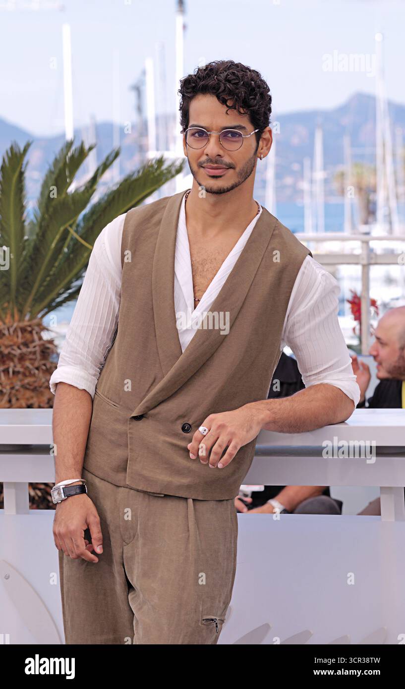 Homebound Actor Indian Actor Ishaan Khatter with his film Homebound at a Photo Call ...