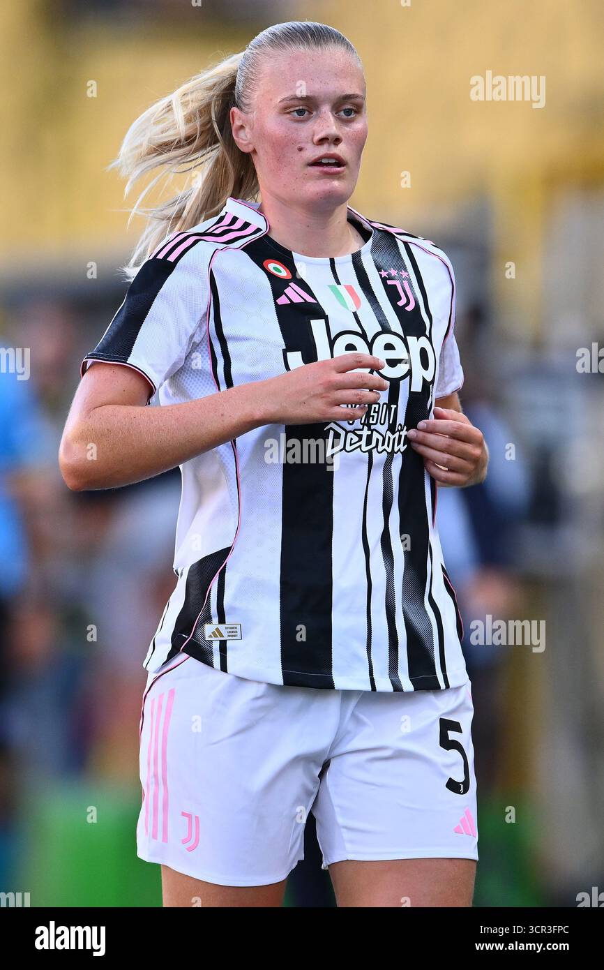 Lazio juventus hi-res stock photography and images - Page 13 - Alamy, image size:866x1390