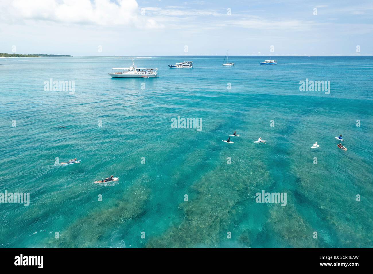Crystal clear ocean hi-res stock photography and images - Alamy