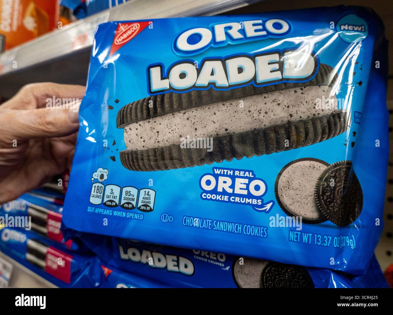 With real oreo cookie crumbs hi-res stock photography and images - Alamy
