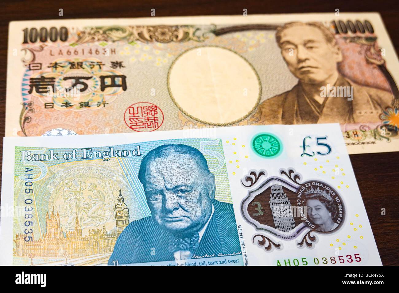 10 000 yen note hi-res stock photography and images - Alamy