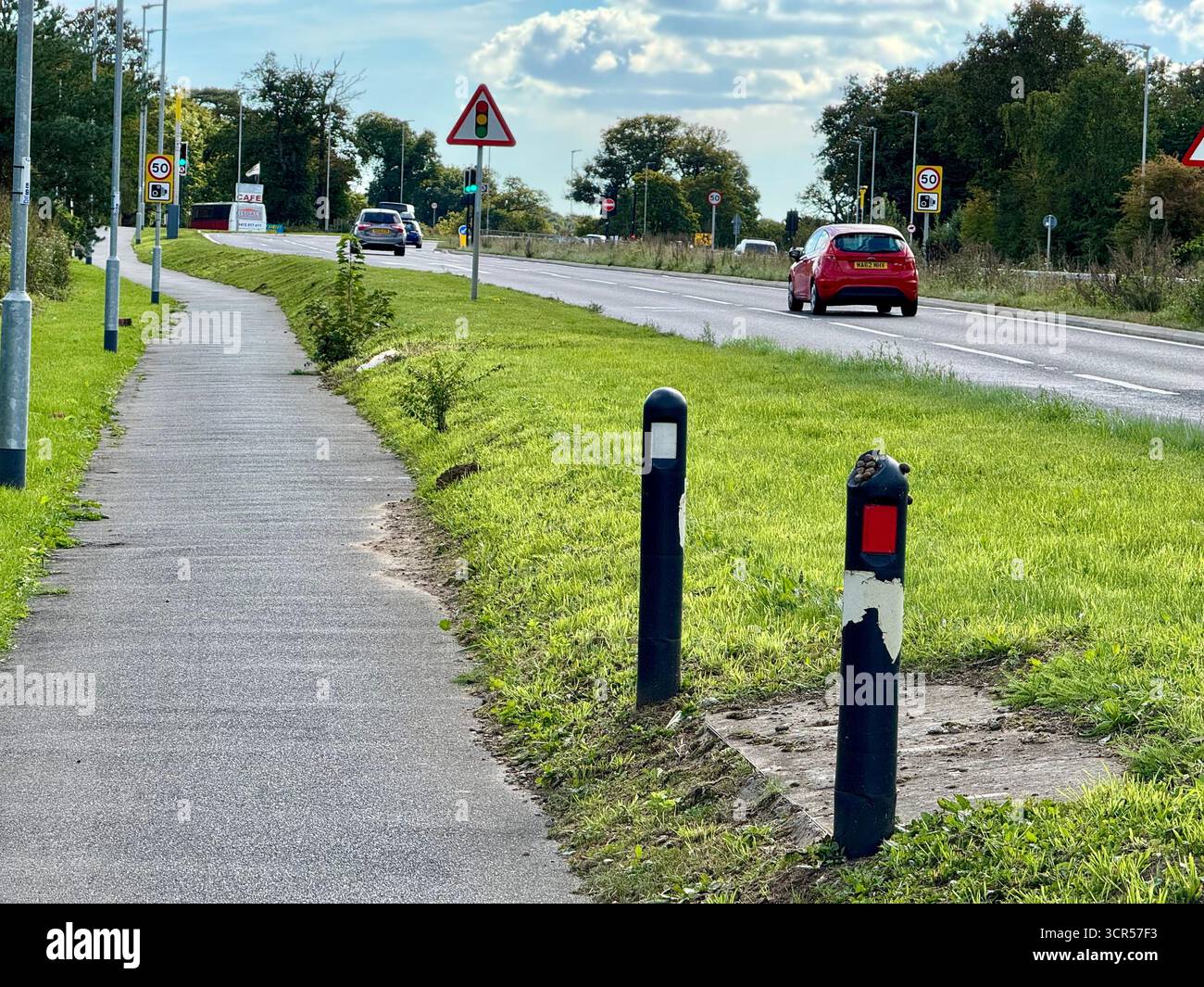Brightwell Lakes, Martlesham, Suffolk - 29 September 2025 : Cycle and footpath between the A12 southbound and the new housing development. - Smartphone Captured Stock Image
