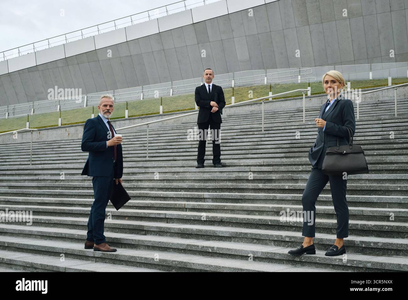 Group of men in formal attire hi-res stock photography and images - Alamy