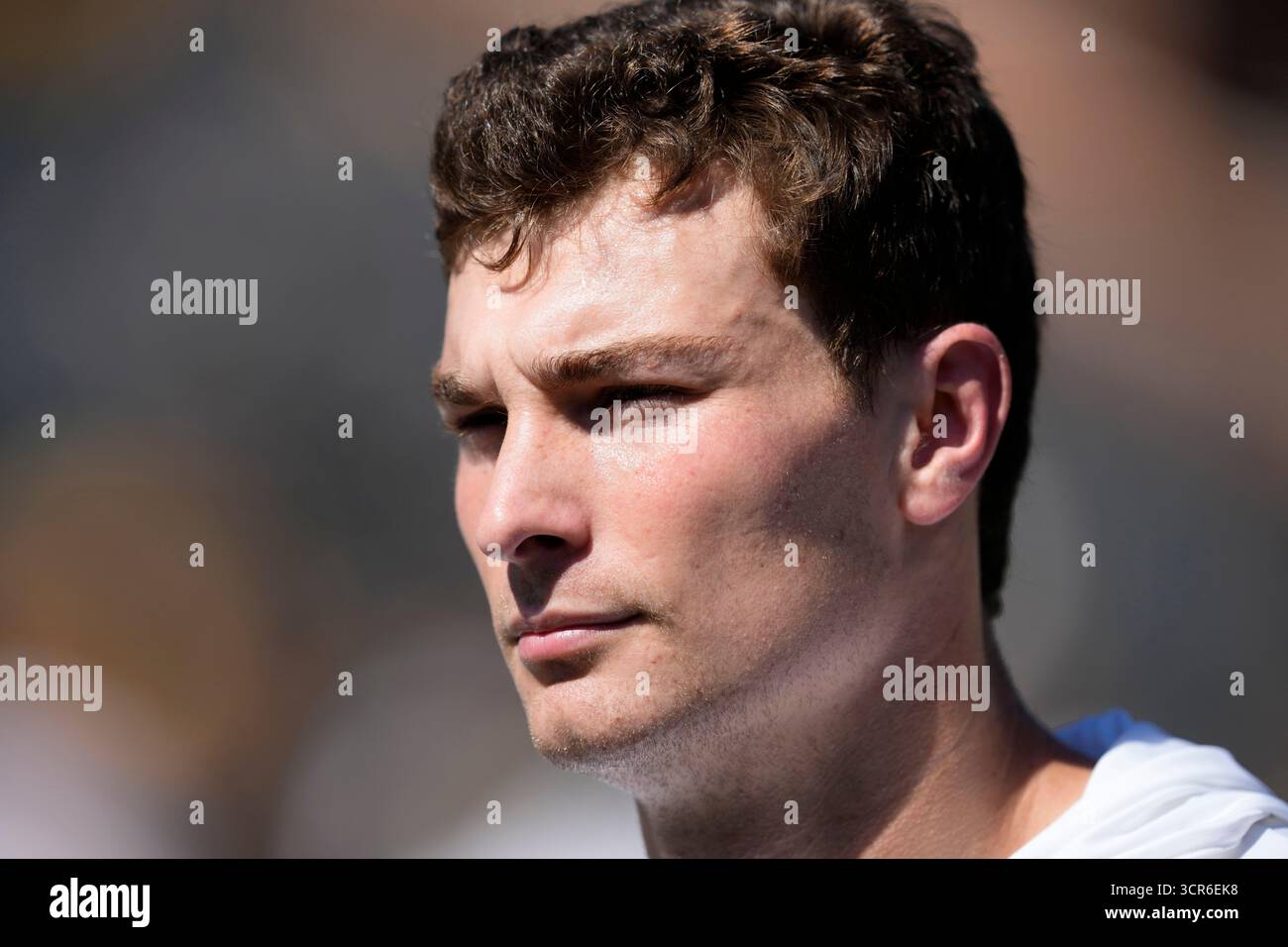 Indiana Quarterback Fernando Mendoza Walks On The Field Before An NCAA Indiana Quarterback Fernando Mendoza Walks On The Field Before An Ncaa College Football Game Against Iowa Saturday Sept 27 2025 In Iowa City Iowa Ap Neibergall 3CR6EK8