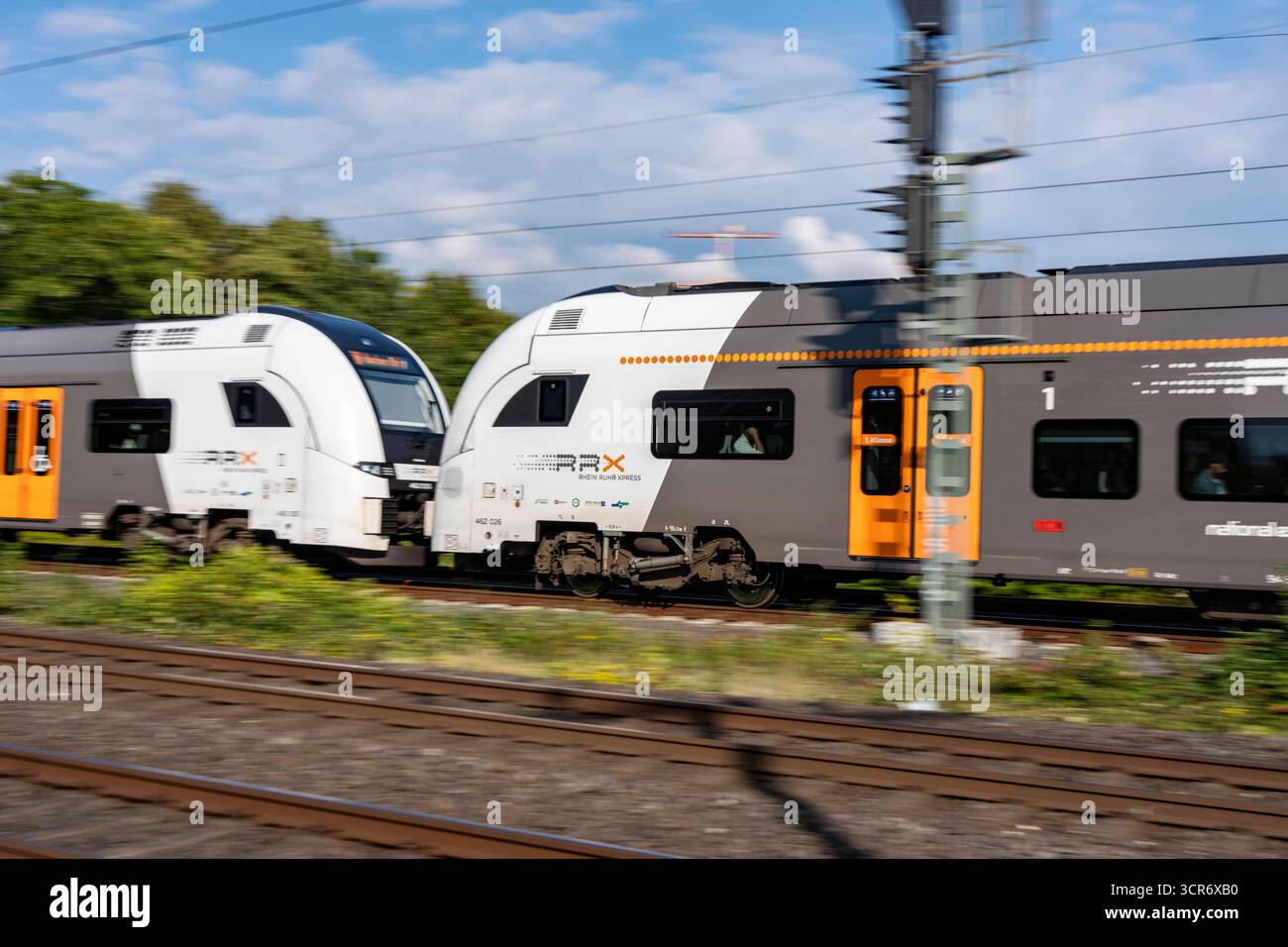 Zugverkehr an einer der am stärksten befahrenen Eisenbahntrassen