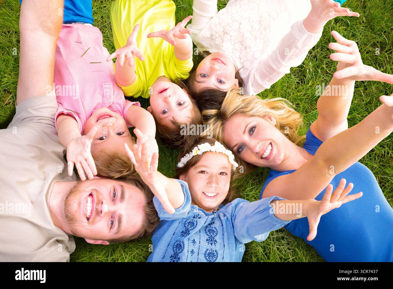 Family with four children hi-res stock photography and images - Alamy