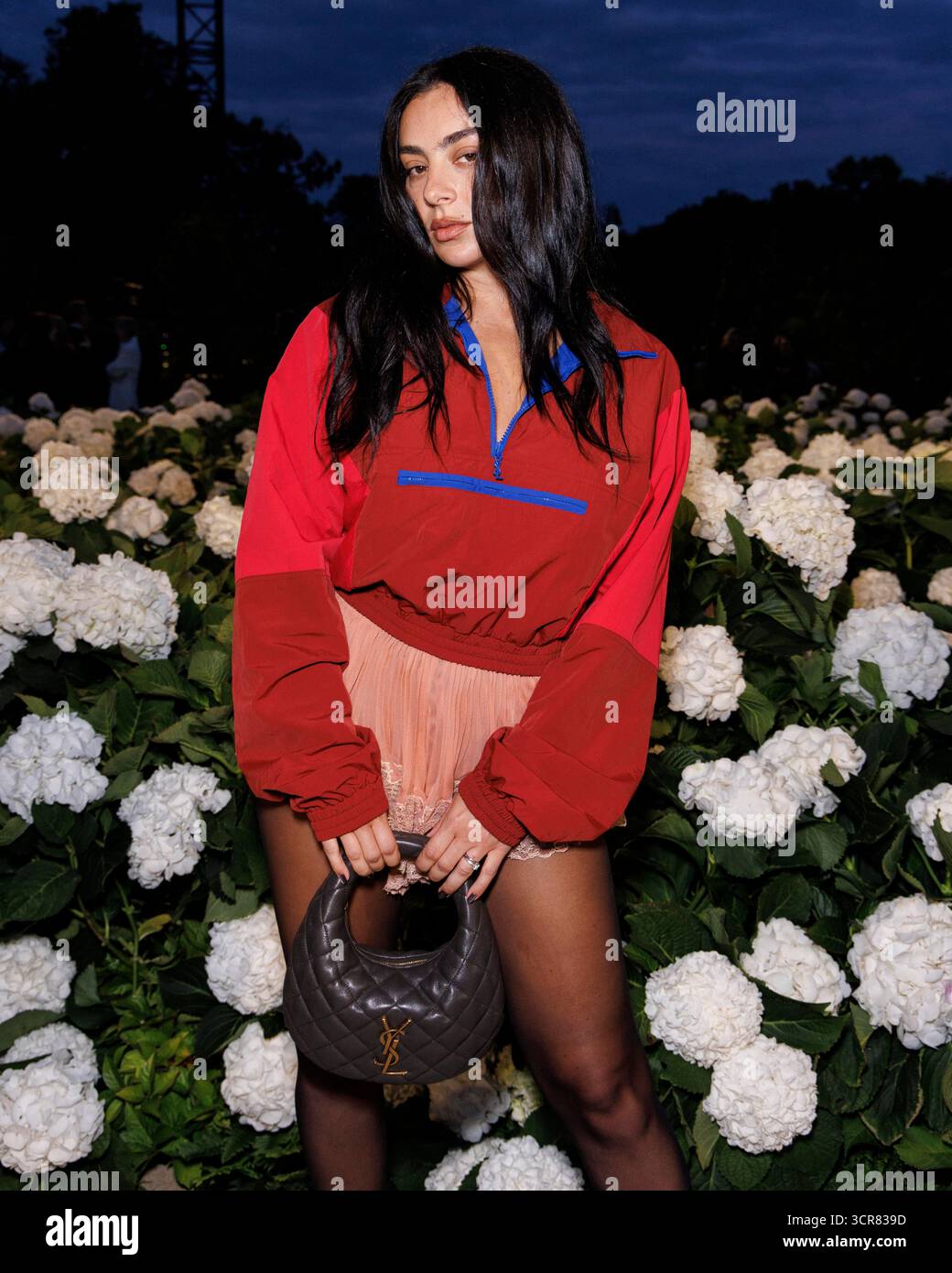 Paris Frankreich 29th Sep 2025 Charli XCX Attends SAINT LAURENT Paris Frankreich 29th Sep 2025 Charli Xcx Attends Saint Laurent Spring Summer 2026 Runway During Paris Fashion Week On September 2025 Paris France 29092025 Credit Dpaalamy Live News 3CR839D