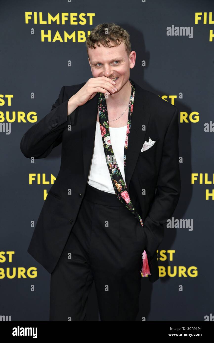 Johannes Hegemann Bei Der Premiere OLIVIA Im Rahmen Des Filmfest johannes-hegemann-bei-der-premiere-olivia-im-rahmen-des-filmfest
