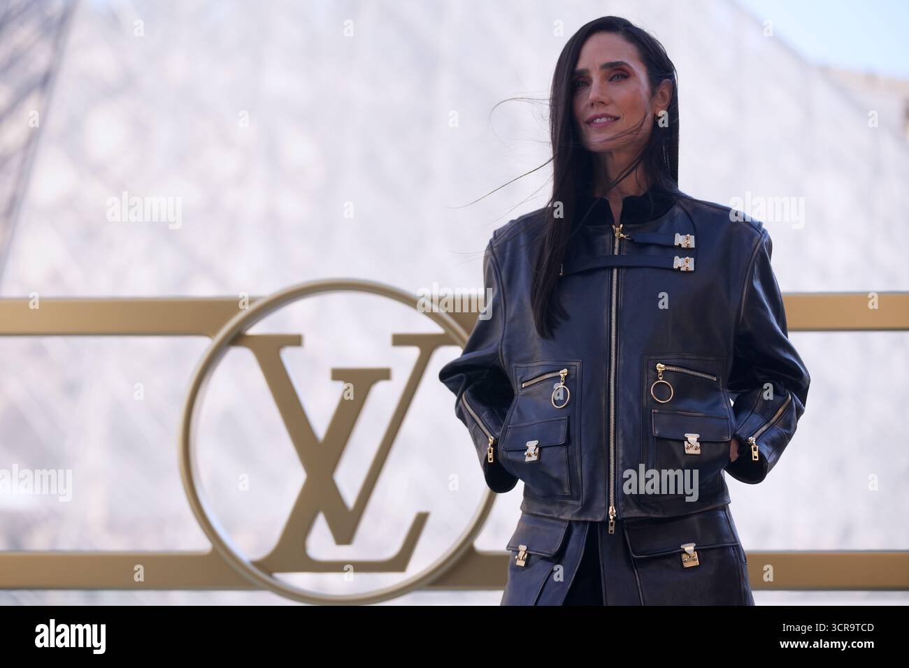 Jennifer Connelly Poses Before The Louis Vuitton Spring Summer 2026 Jennifer Connelly Poses Before The Louis Vuitton Springsummer 2026 Collection Presented In Paris Tuesday Sept 30 2025 Ap Photochristophe Ena 3CR9TCD