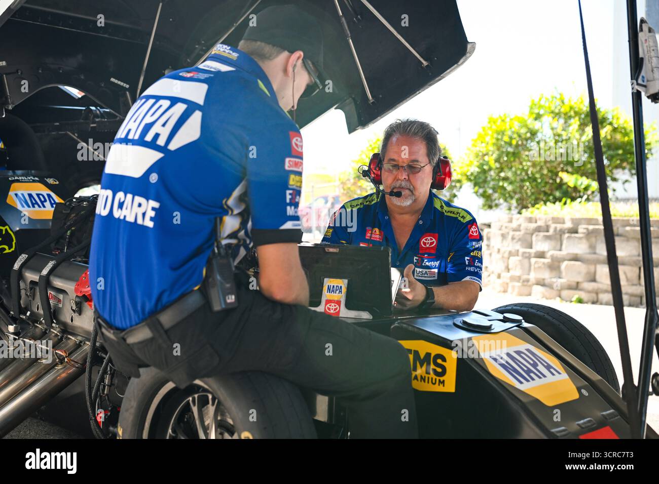 MADISON, IL - SEPTEMBER 27:Dean Antonelli, crew chief for Ron Capps (28 ...