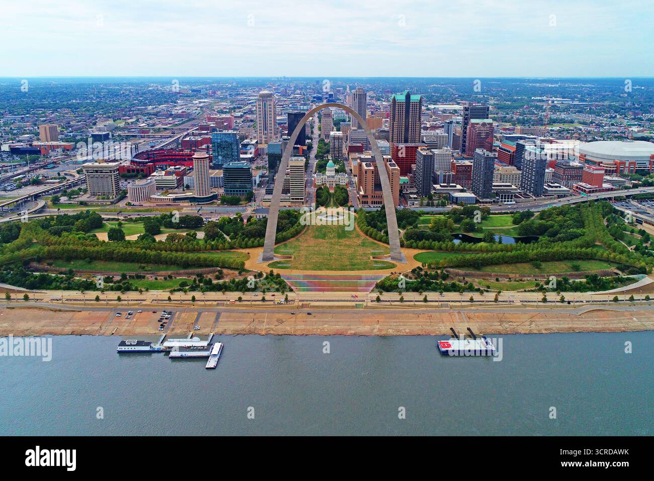 Gateway Arch National Park St. Louis Missouri on the Mississippi River ...