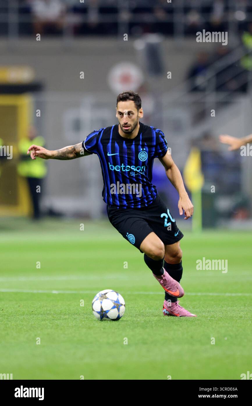 Maillot Inter Milan Hakan Çalhanoğlu 20 Domicile 2025-2026