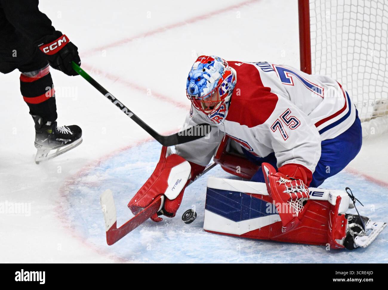 Czech Goalie Shines with Assist in NHL Preseason Czech Goalie Shines with Assist in NHL Preseason